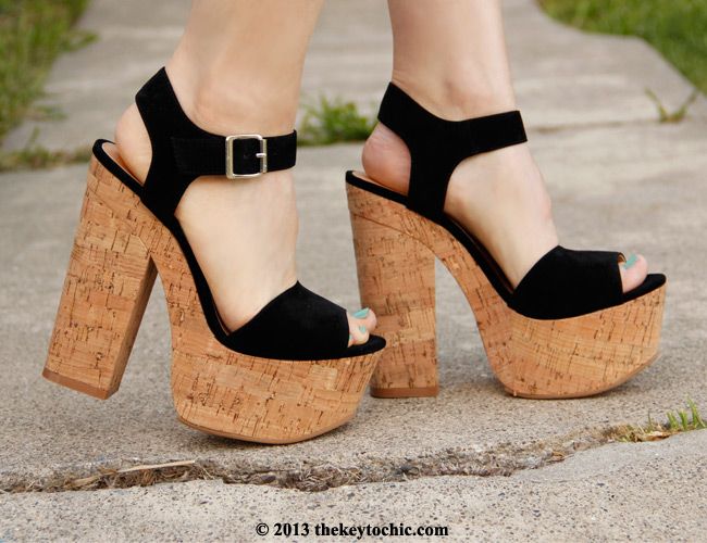 Luichiny Ver Mont black platform heels sandals