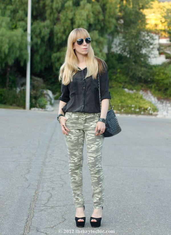 Brandy Melville blouse, Xhilaration camouflage jeans, Steve Madden Grettta heels, Los Angeles fashion blog