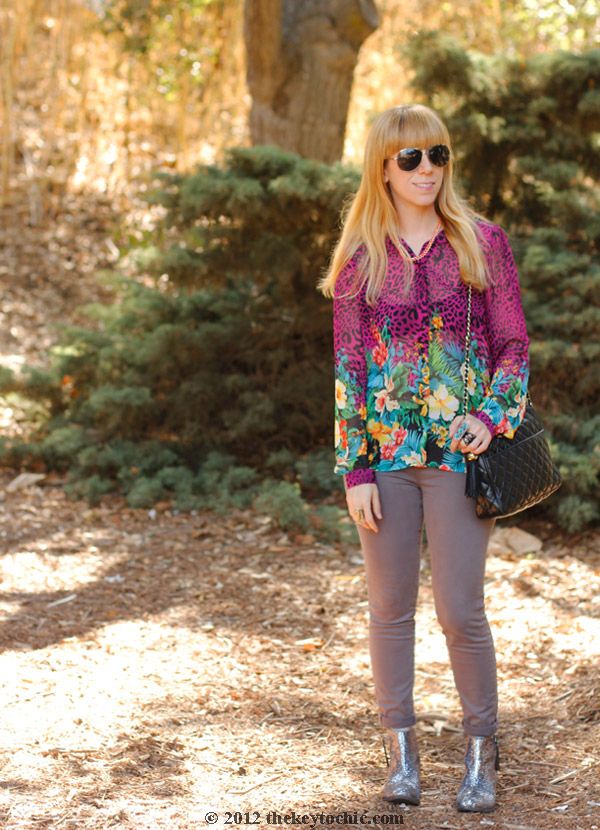 tropical print blouse, J Brand skinny jeans, glitter booties, Los Angeles fashion blog