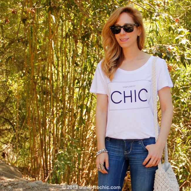H&M simplement chic T-shirt, Old Navy Rock Star skinny jeans, and Mossimo macrame fringe bag