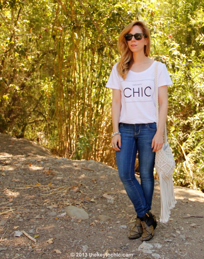 H&M simplement chic T-shirt, Old Navy Rock Star skinny jeans, Dolce Vita Rezzie boots, and Mossimo macrame fringe bag