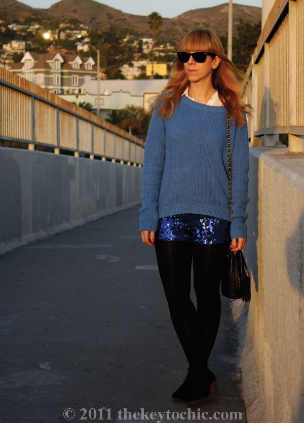 Forever 21 sequin shorts, Old Navy textured sweater, Dolce Vita Jamison boots, Los Angeles fashion blog