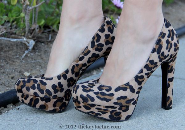 Mossimo Paisley leopard print platform pumps