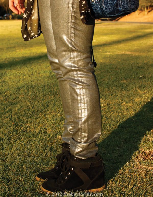 Forever 21 star print robe, H&M silver metallic jeans, Aldo Netz, Los Angeles fashion blog, southern California fashion blog