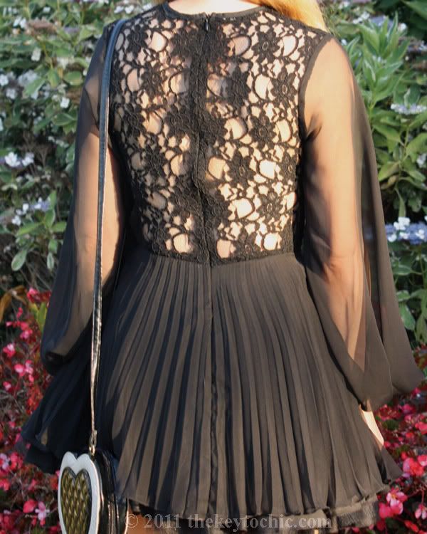 Jones and Jones black line dress
