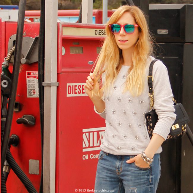 Los Angeles fashion blogger, Forever 21 jeweled sweatshirt, boyfriend jeans, Rockstud inspired heels, Olivia + Joy leopard handbag