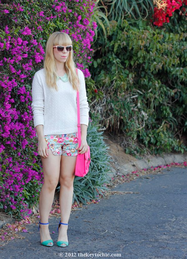 H&M pearl collar necklace, floral print shorts, Zara colorblock heels, Los Angeles fashion blogger, southern California style