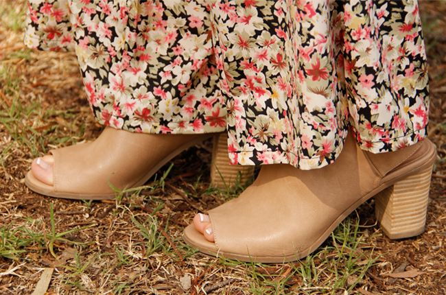 LA fashion blogger The Key To Chic wears Mossimo Kacie peep toe boots with Charlotte Russe wide leg floral pants for spring 2014.