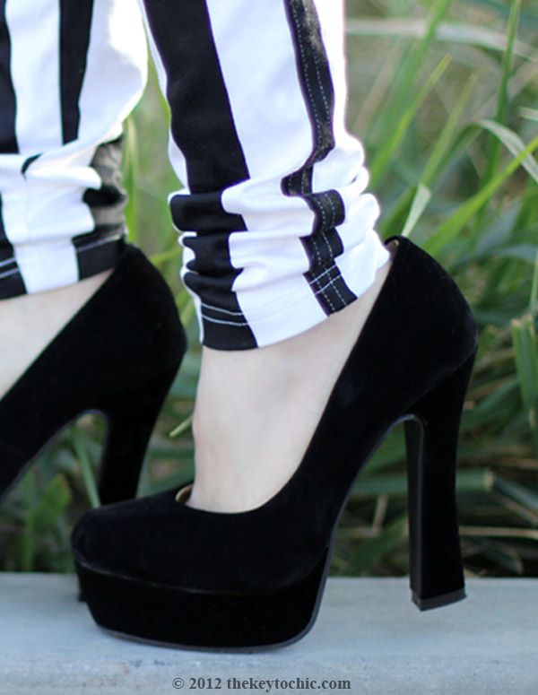 Motel striped Jordan jeans, black suede platform pumps, southern California street style, Los Angeles fashion blog