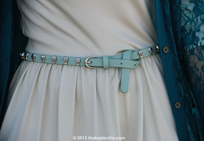 Mossimo skull studded belt in mint green