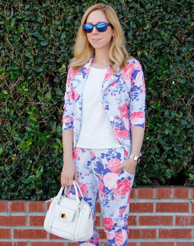 Los Angeles area fashion blogger The Key To Chic shares her festival style with Boohoo floral coordinates.