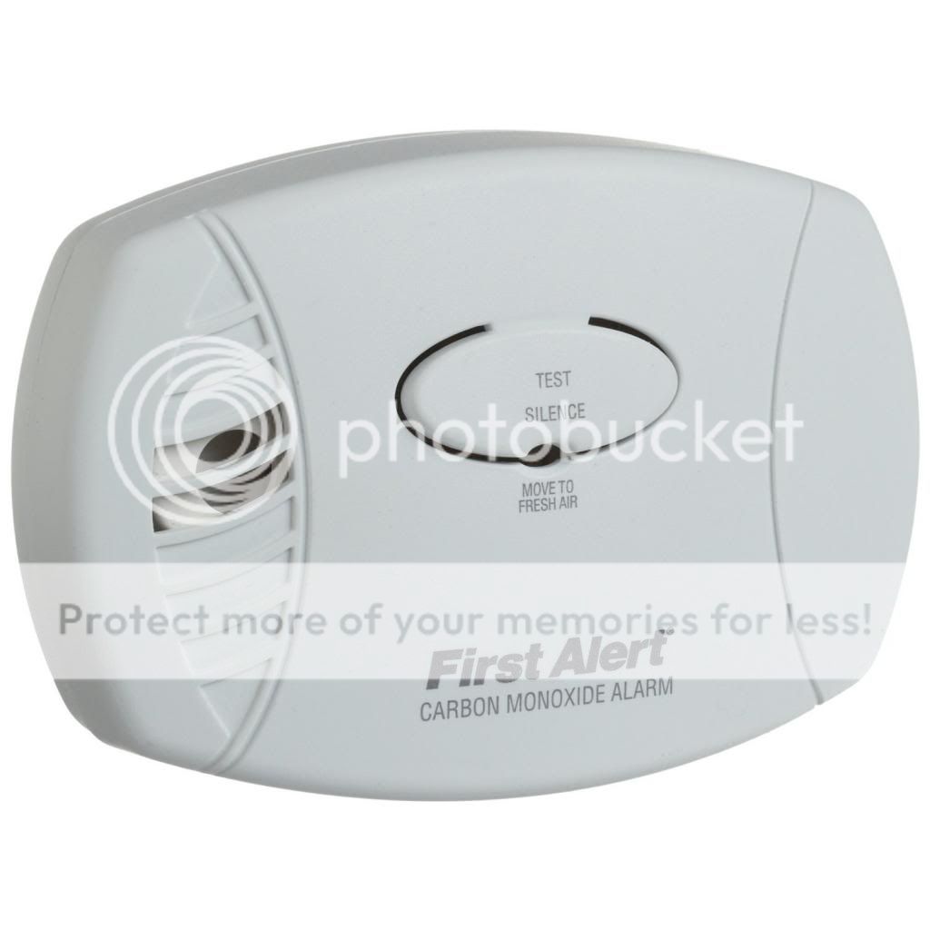 First Alert CO600 Plug In Carbon Monoxide Alarm Detector Home Safety