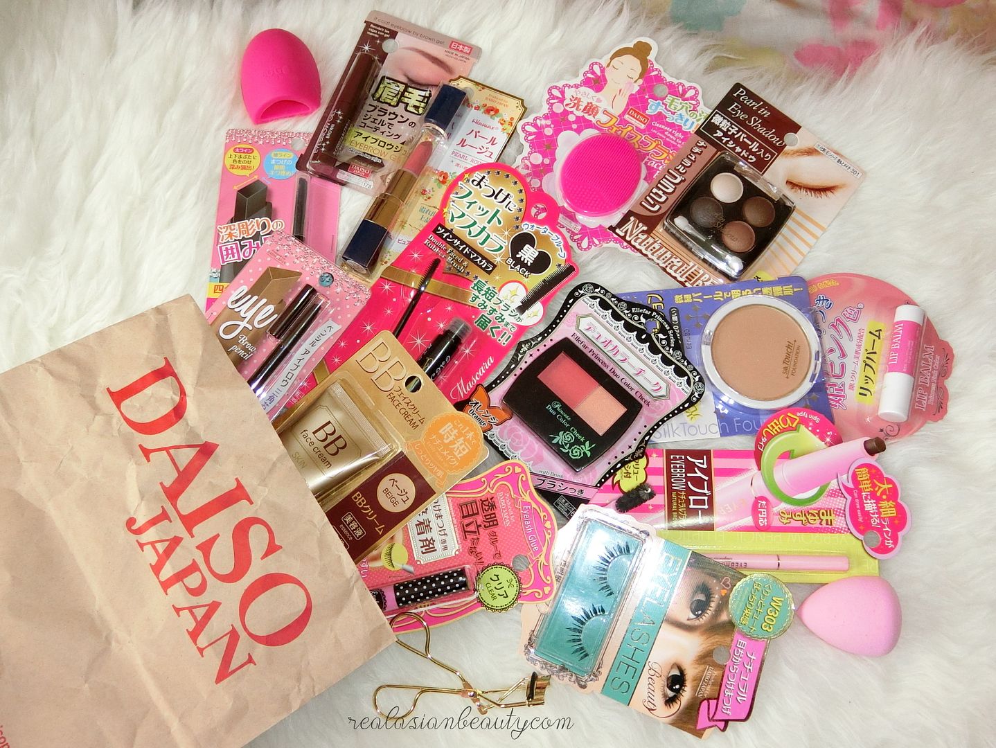 Daiso Japan Makeup Haul + Tutorial and Review! - Beauty And Fashion