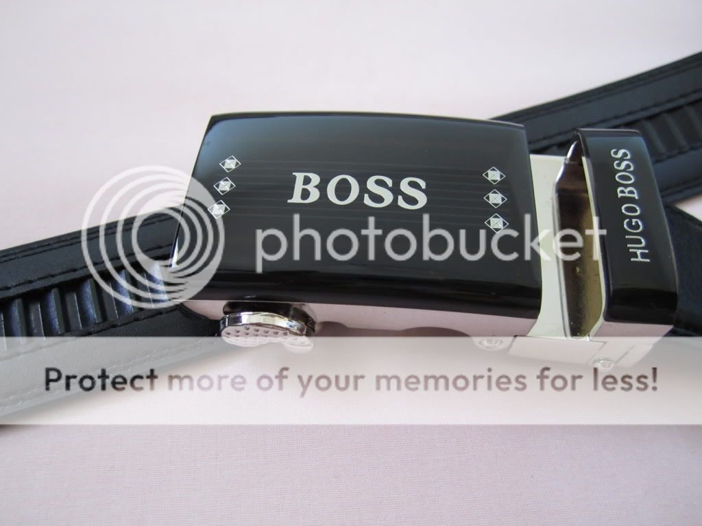 BOXED NEW HUGO BOSS Mens Leather Belt Easy Lock Release  